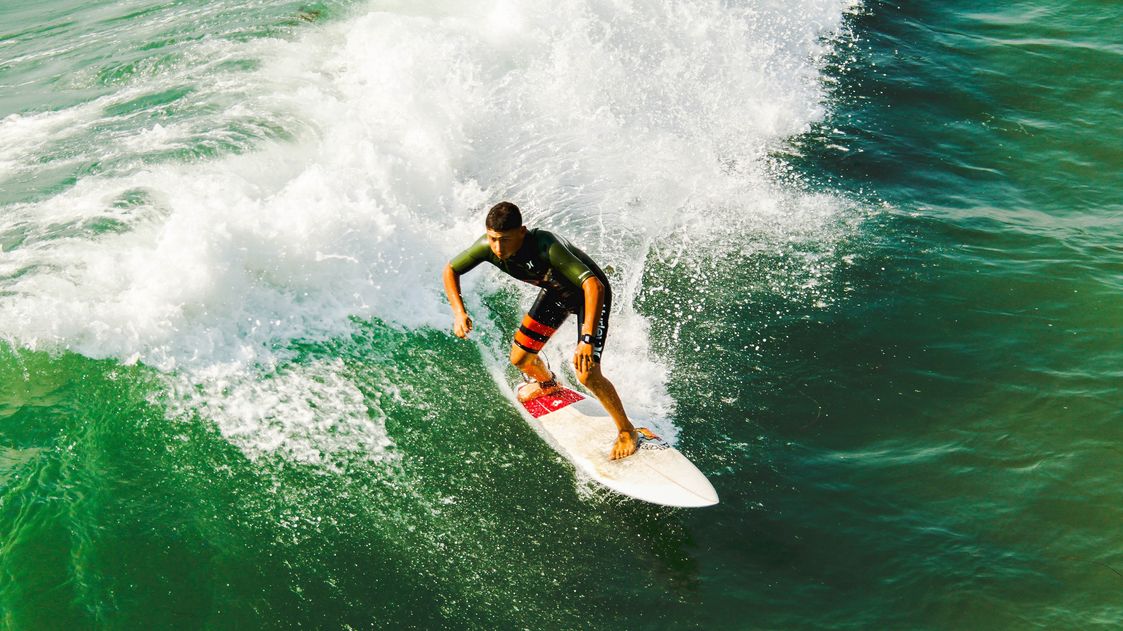 利物浦发起高位压迫,逆转热刺追平积分榜,热刺克星利物浦